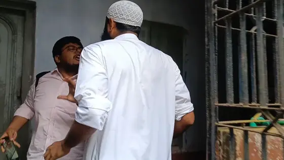 কোচিং বাণিজ্যের সংবাদ সংগ্রহে গিয়ে ২ সাংবাদিক হামলার শিকার