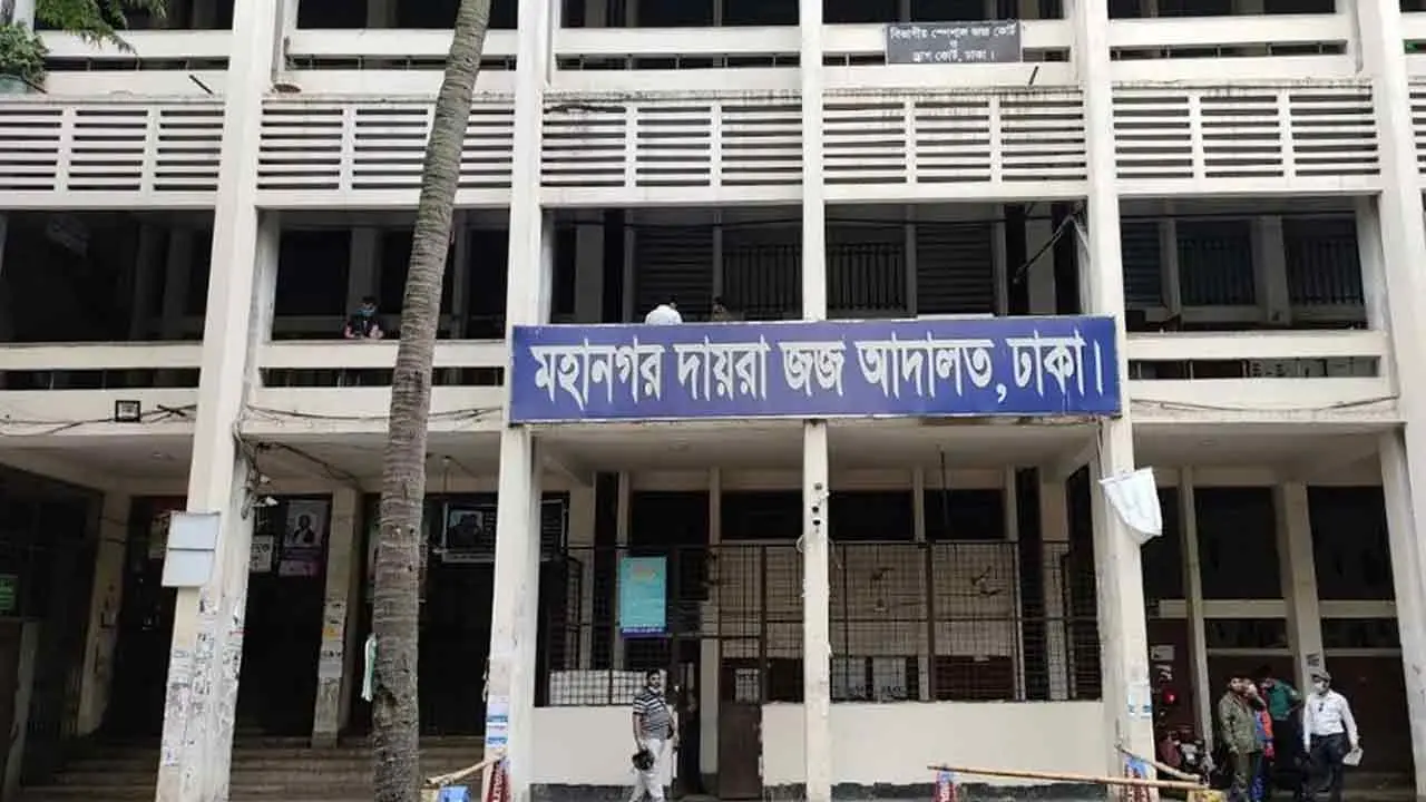 কার্যক্রম নিষিদ্ধ আ.লীগ নেতা বিপ্লব বড়ুয়ার দেশত্যাগে নিষেধাজ্ঞা