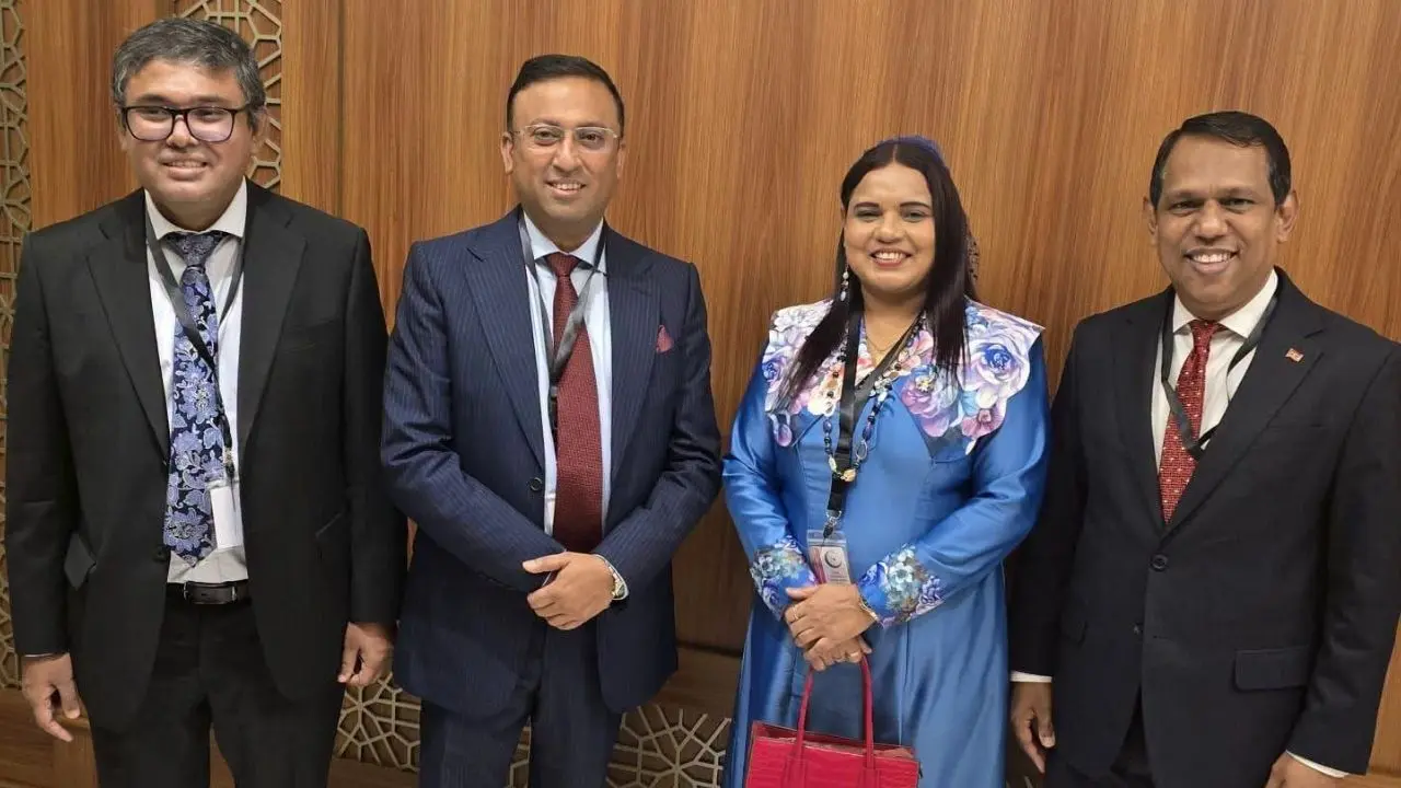 মালদ্বীপের পররাষ্ট্রমন্ত্রীর সঙ্গে হুমায়ুন কবিরের সাক্ষাৎ