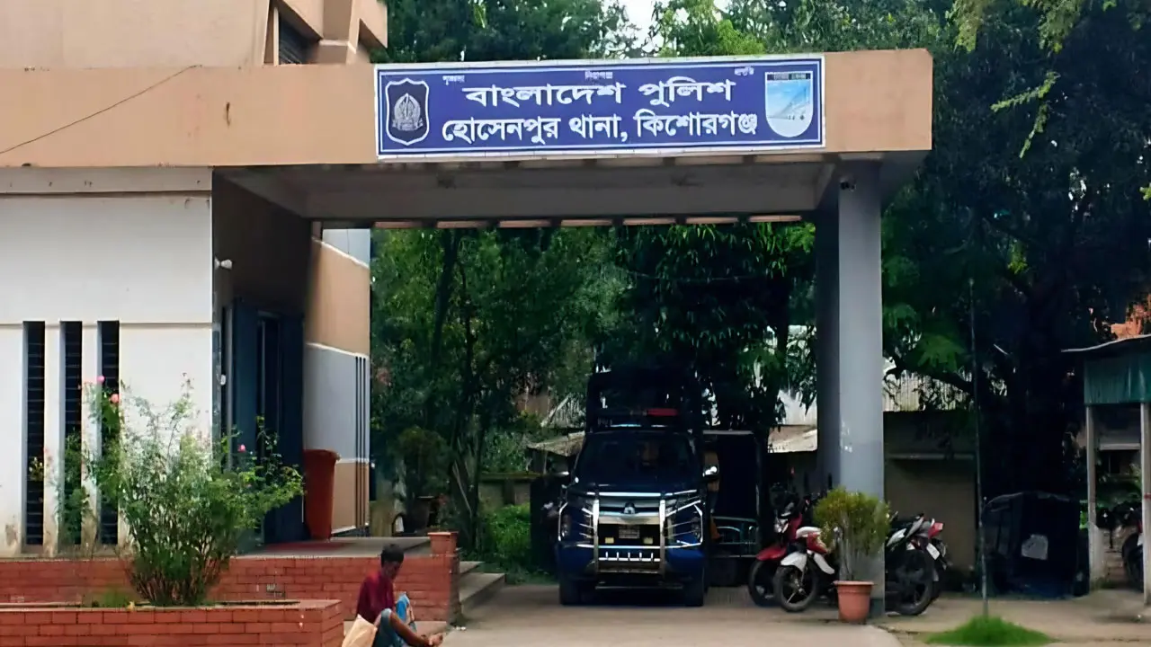 বরযাত্রীর গাড়ি আটকে নববধূকে তুলে নেওয়ার অভিযোগ