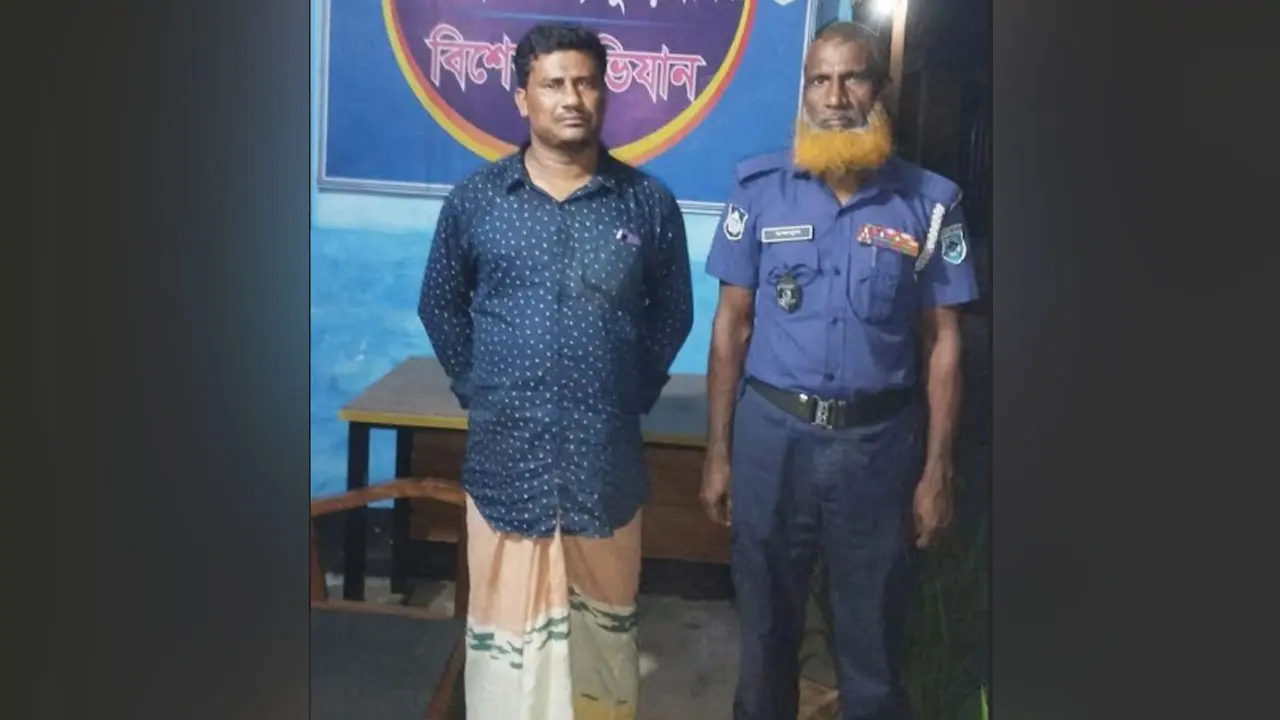 বিদ্যালয়ে স্ত্রীকে মারধর, যৌতুক মামলায় সহকারী শিক্ষক গ্রেপ্তার