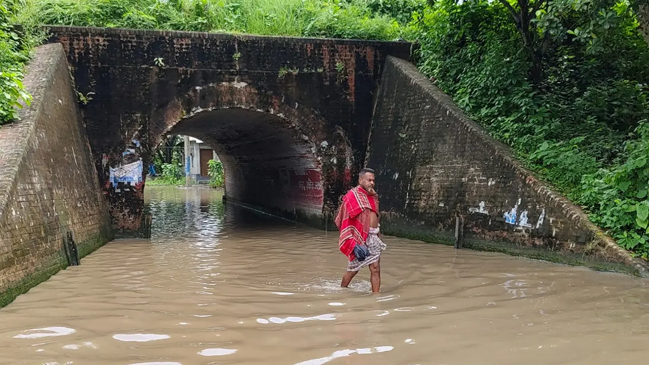 কুমারখালীতে ব্রিটিশ আমলের টানেলই এখন ‘গলার কাঁটা’