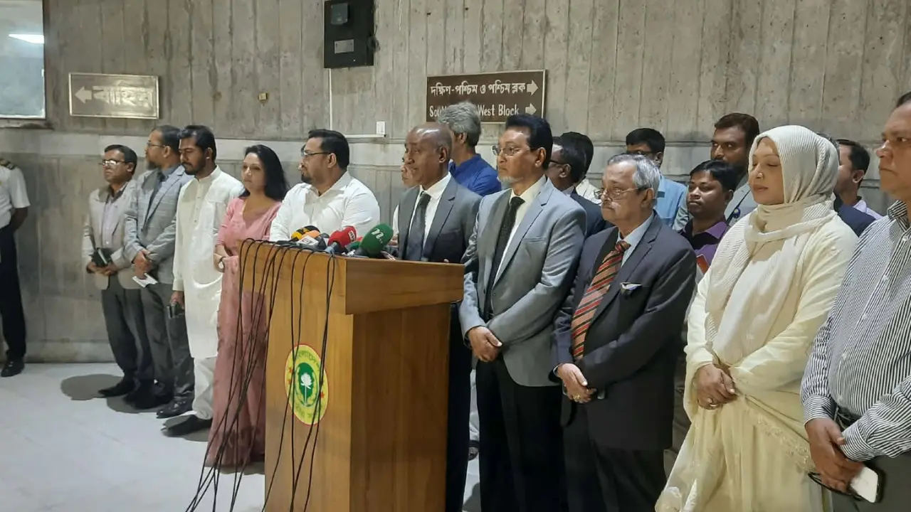 সংবিধান পর্যালোচনায় নতুন সংশোধনী, চূড়ান্ত সিদ্ধান্ত জুলাই সনদের আলোকেই