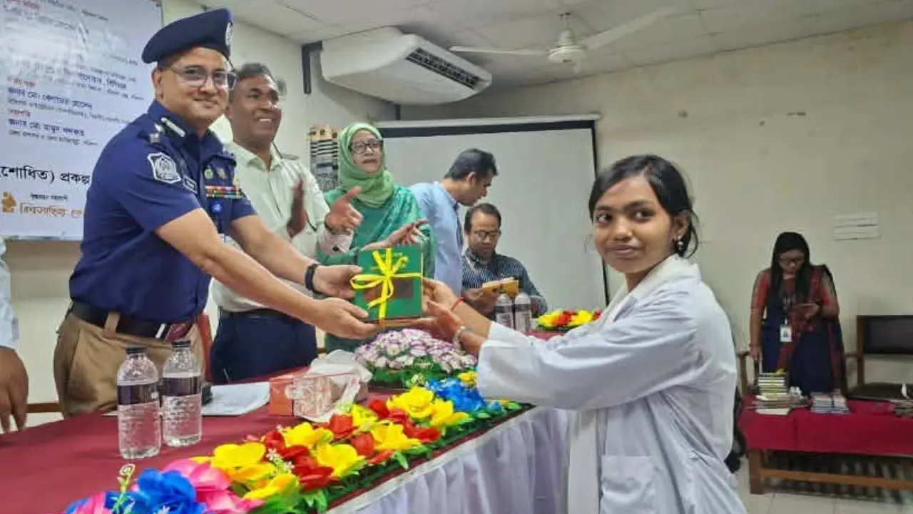 ভ্রাম্যমাণ লাইব্রেরির বরিশাল বিভাগীয় পাঠক সমাবেশ অনুষ্ঠিত