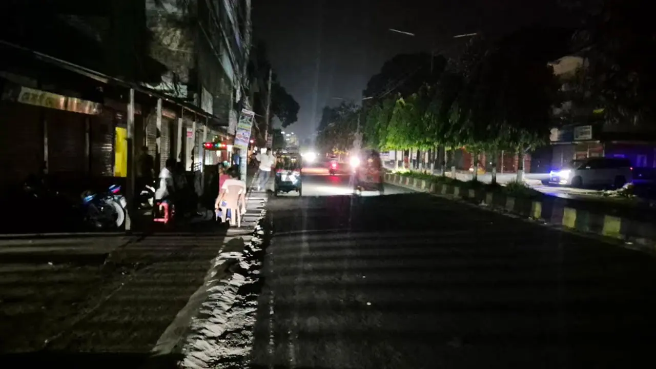 রাজবাড়ীতে ভয়াবহ লোডশেডিং, চাহিদার তুলনায় বিদ্যুৎ সরবরাহ কম