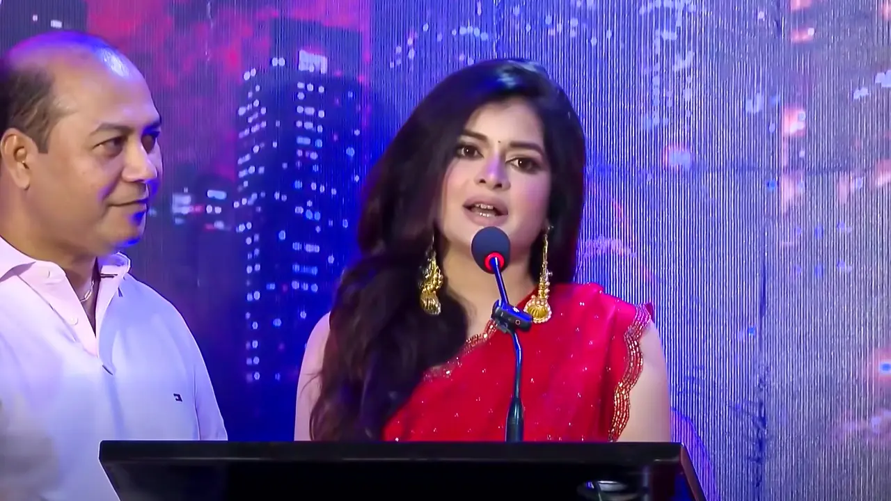 বাংলাদেশে এসে মধুমিতা : আপনাদের নিরাশ করব না