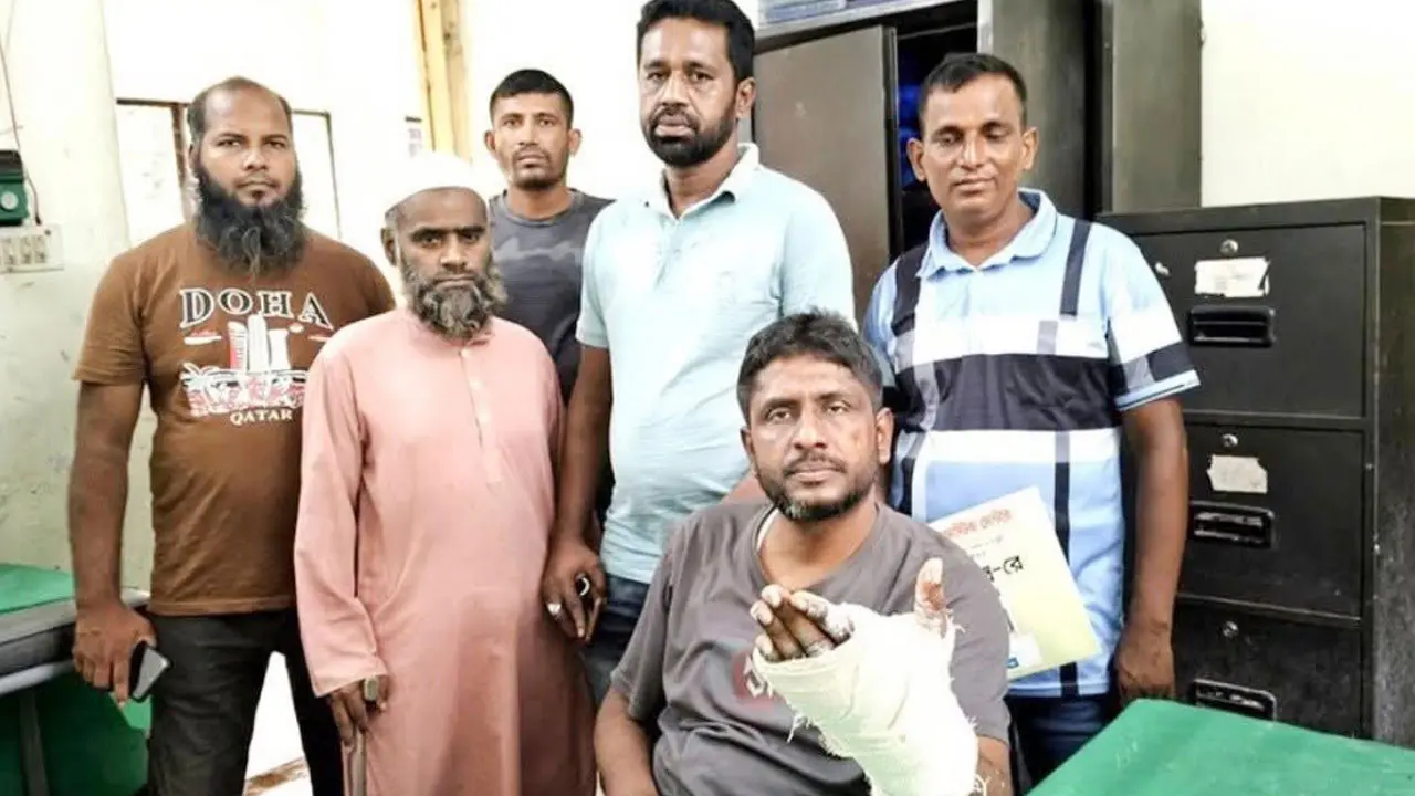 শান্তি-শৃঙ্খলা রক্ষায় আয়োজিত সভায় যুবদল নেতাকে হাতুড়িপেটা