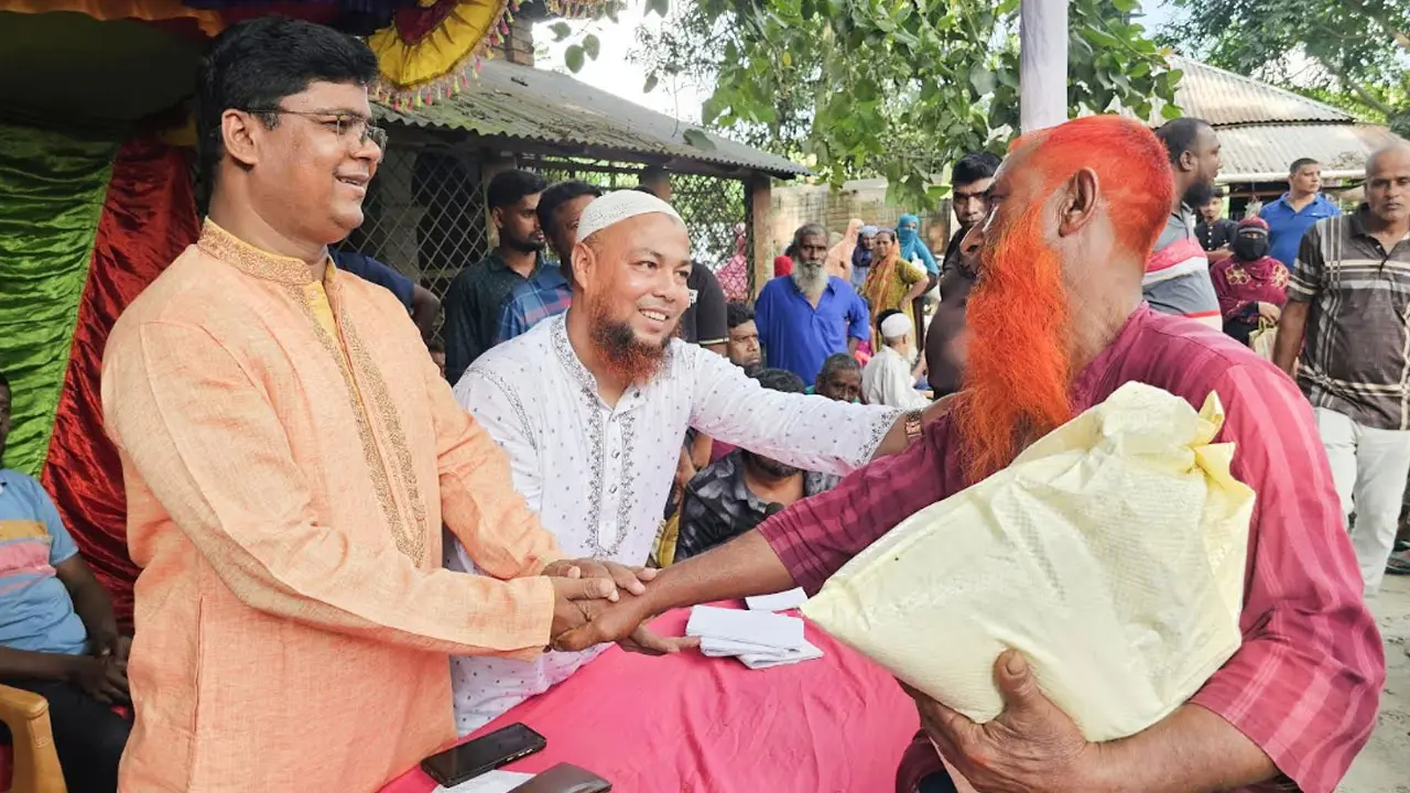 শ্রীপুরে অসহায়দের পাশে ‘অ্যাডভোকেট কাজী আব্দুর রশিদ সমন্বয় ফাউন্ডেশন’