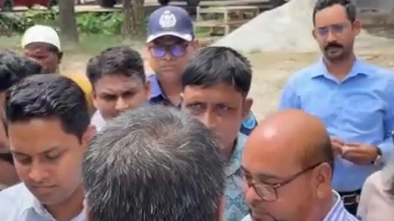 ঘুষ গ্রহণের অভিযোগে ইউনিয়ন ভূমি সরকারি কর্মকর্তা সাময়িক বরখাস্ত