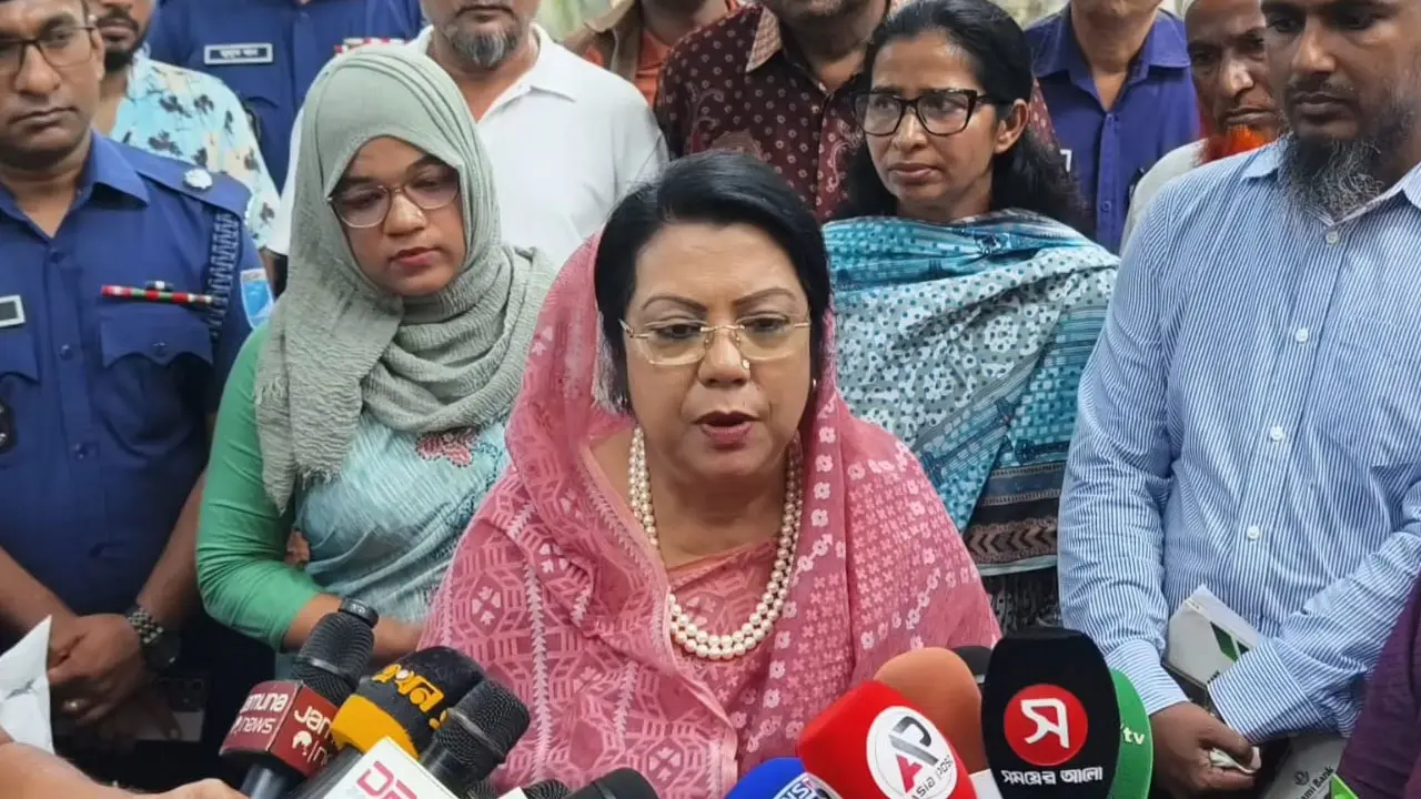দেশে পর্যাপ্ত পরিমাণে খাদ্য মজুত আছে : খাদ্যমন্ত্রী
