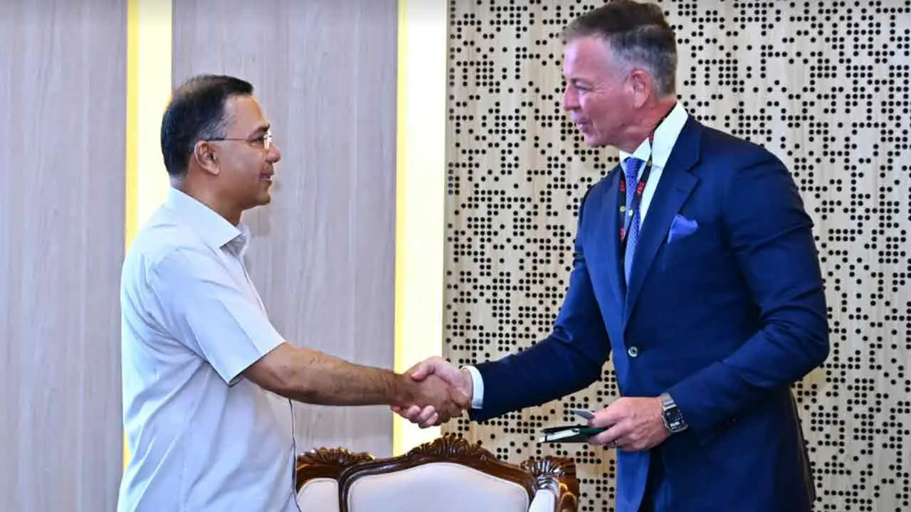 প্রধানমন্ত্রীর সঙ্গে ভিসার এশিয়া-প্যাসিফিক অঞ্চল প্রেসিডেন্টের সাক্ষাৎ