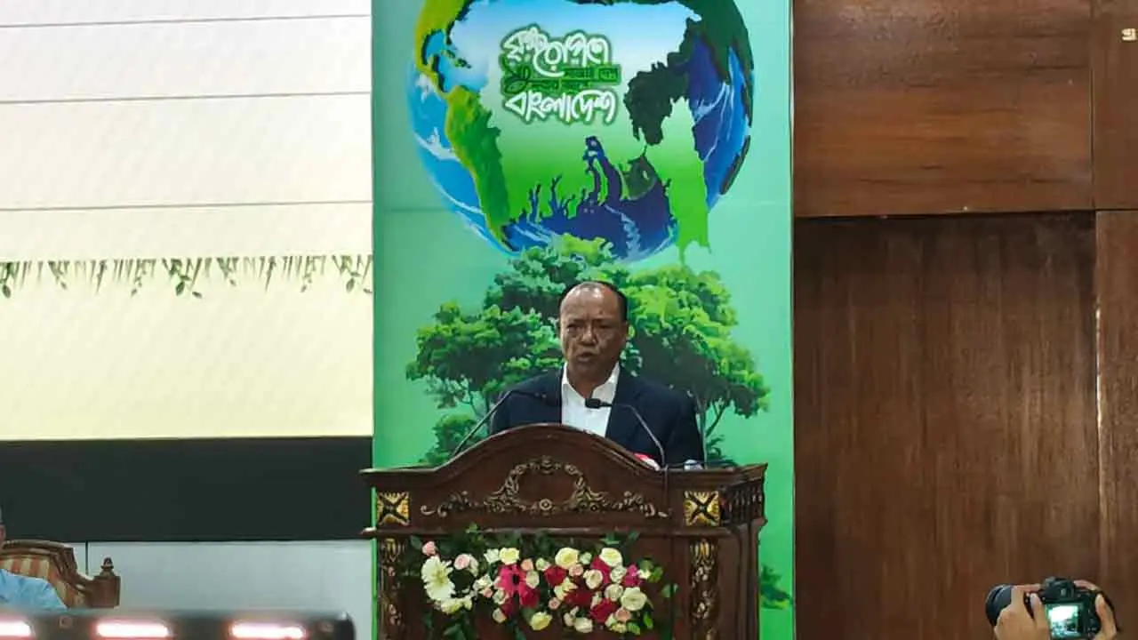 জাতীয় বৃক্ষমেলায় ১৬ লাখ চারা বিক্রি, পরম মমতায় রোপণের অনুরোধ মন্ত্রীর