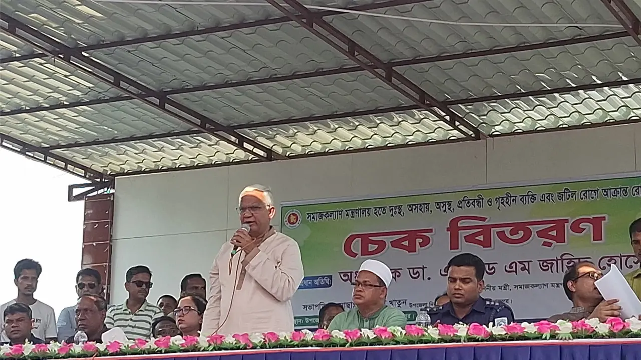 ‘সন্তান কোথায় যাচ্ছে কার সঙ্গে মিশছে খোঁজ রাখুন’