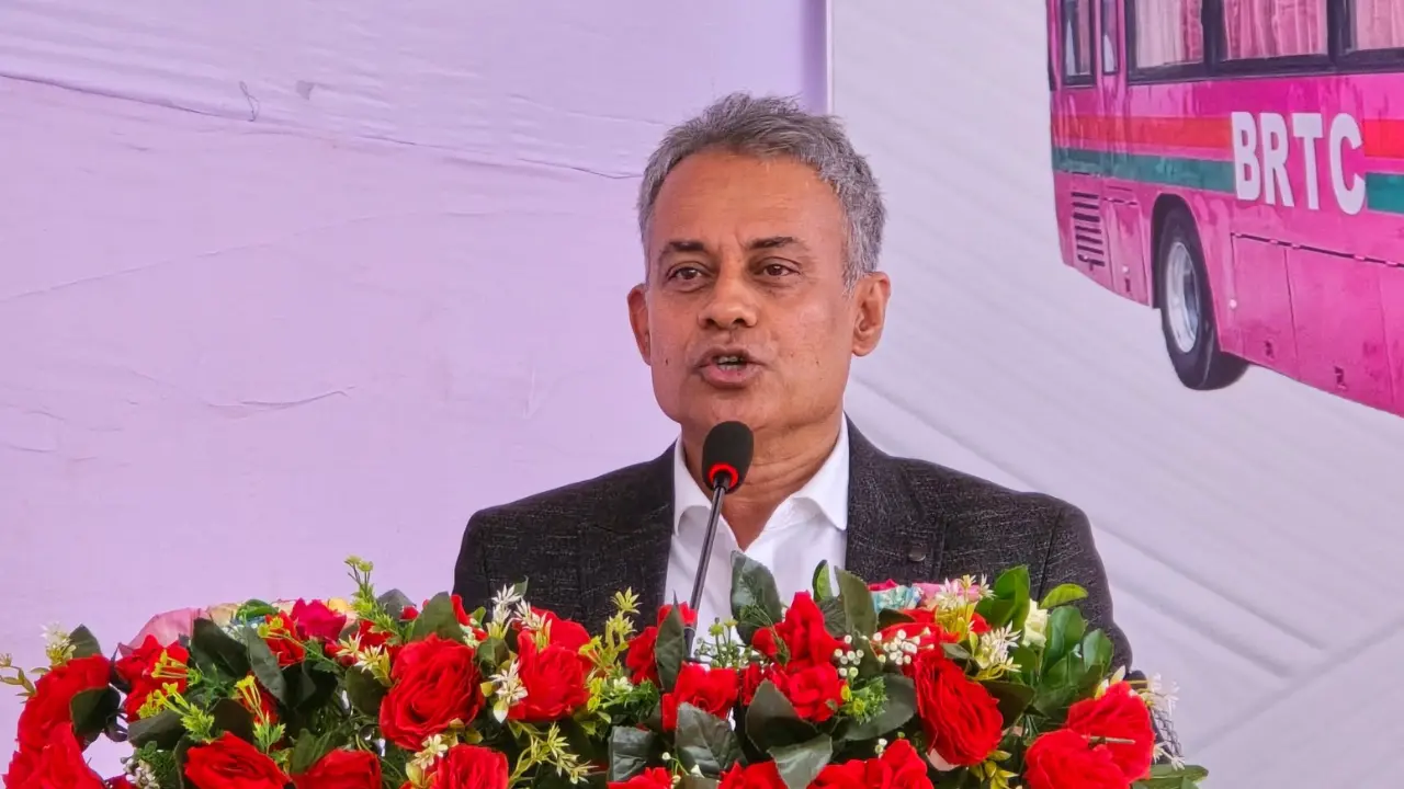 ঢাকায় ২০০ ইভি বাস কিনছে সরকার, নারীদের জন্য ১০০টি : সড়কমন্ত্রী