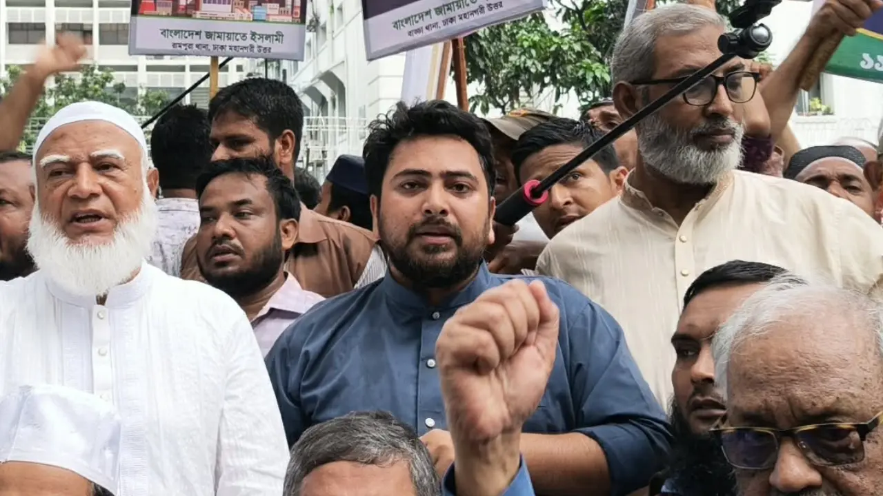 গ্যাসের দাম এক টাকাও বাড়ালে সরকার টিকতে পারবে না : নাহিদ ইসলাম