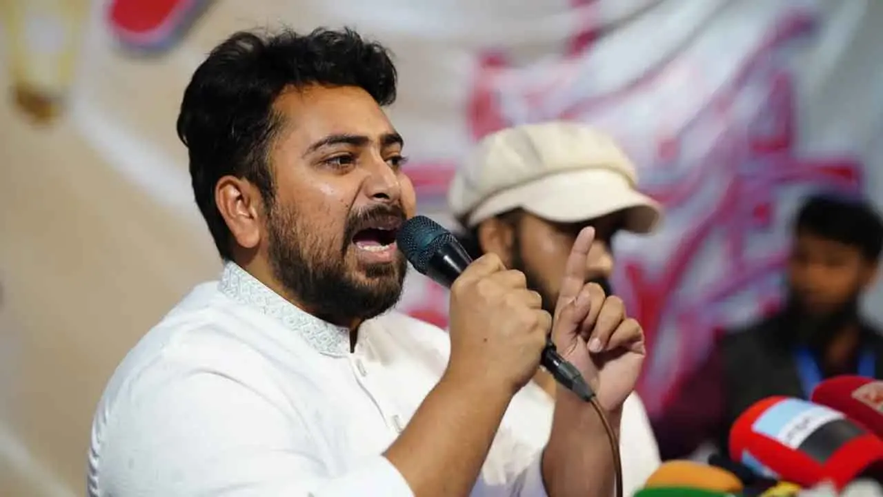 গ্যাসের দাম বাড়ালে আমরা পেট্রোবাংলা ঘেরাও করব: নাহিদ ইসলাম