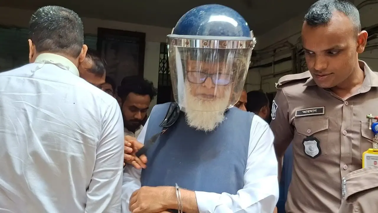 ভ্যানচালক হত্যাচেষ্টা মামলায় গ্রেপ্তার দেখানো হলো নাসার নজরুলকে