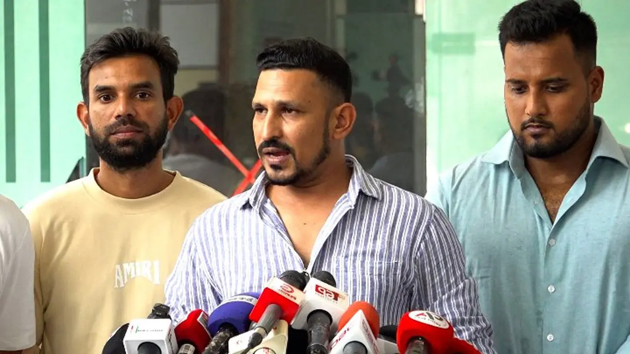 বিপিএল ইস্যুতে তামিমের সঙ্গে আলোচনা শেষে যা বললেন নাসির