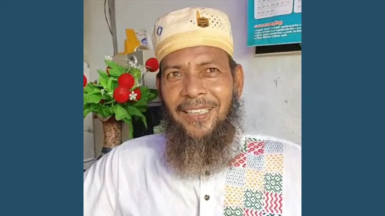 ৫৪ বছর বয়সে এসএসসি পাস করলেন নাটোরের আলী আকবর
