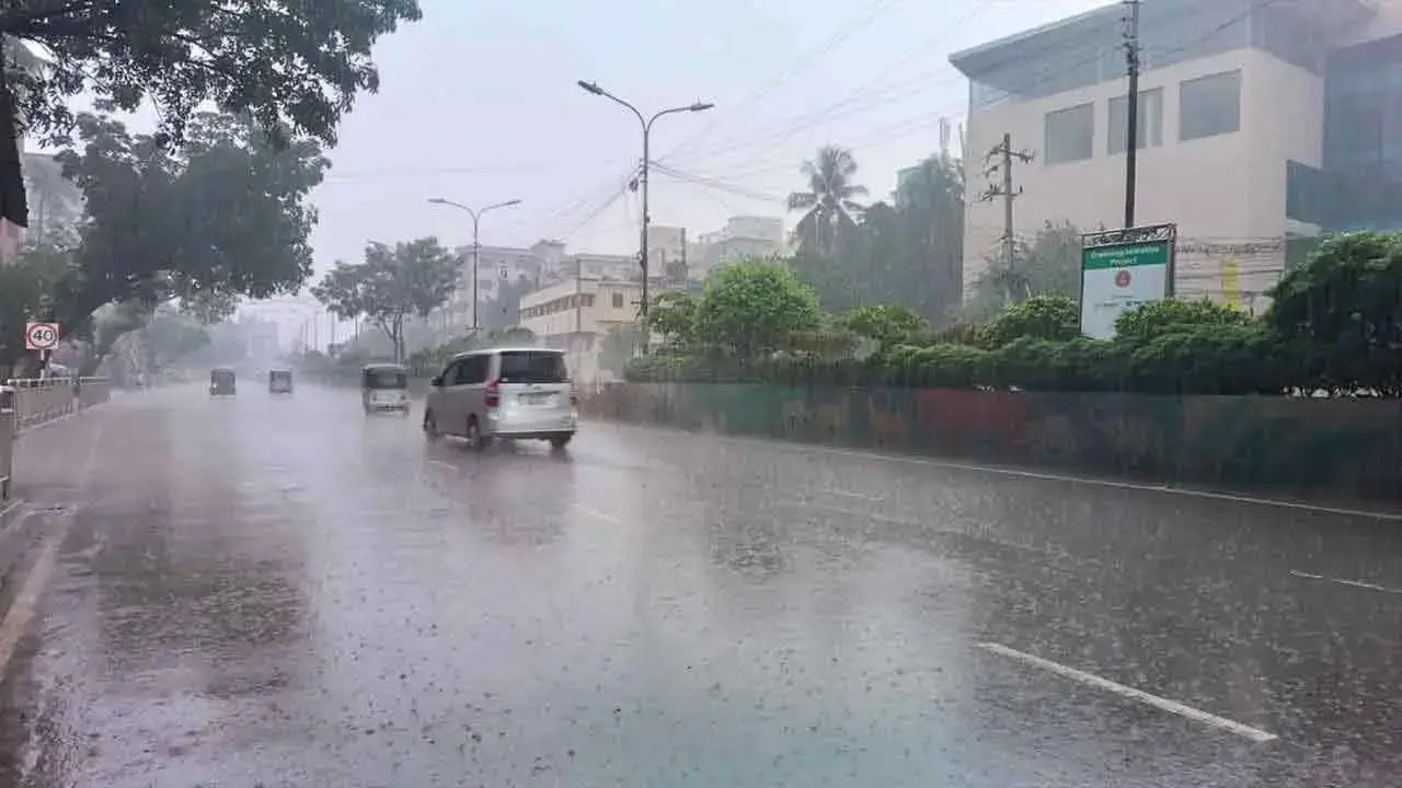 দেশজুড়ে বৃষ্টির প্রবণতা, কোথাও কোথাও ভারী বর্ষণের আভাস