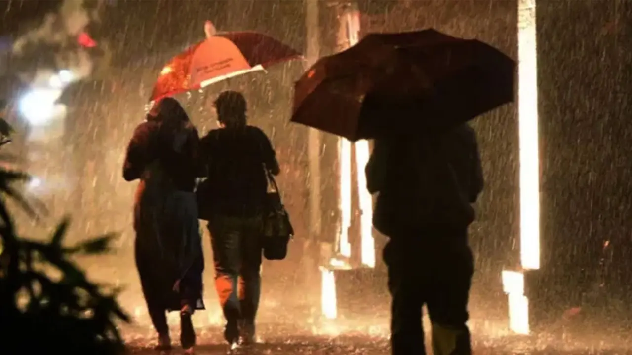 সক্রিয় মৌসুমি বায়ু, রংপুর-সিলেটসহ ৪ বিভাগে বেশি বৃষ্টির আভাস