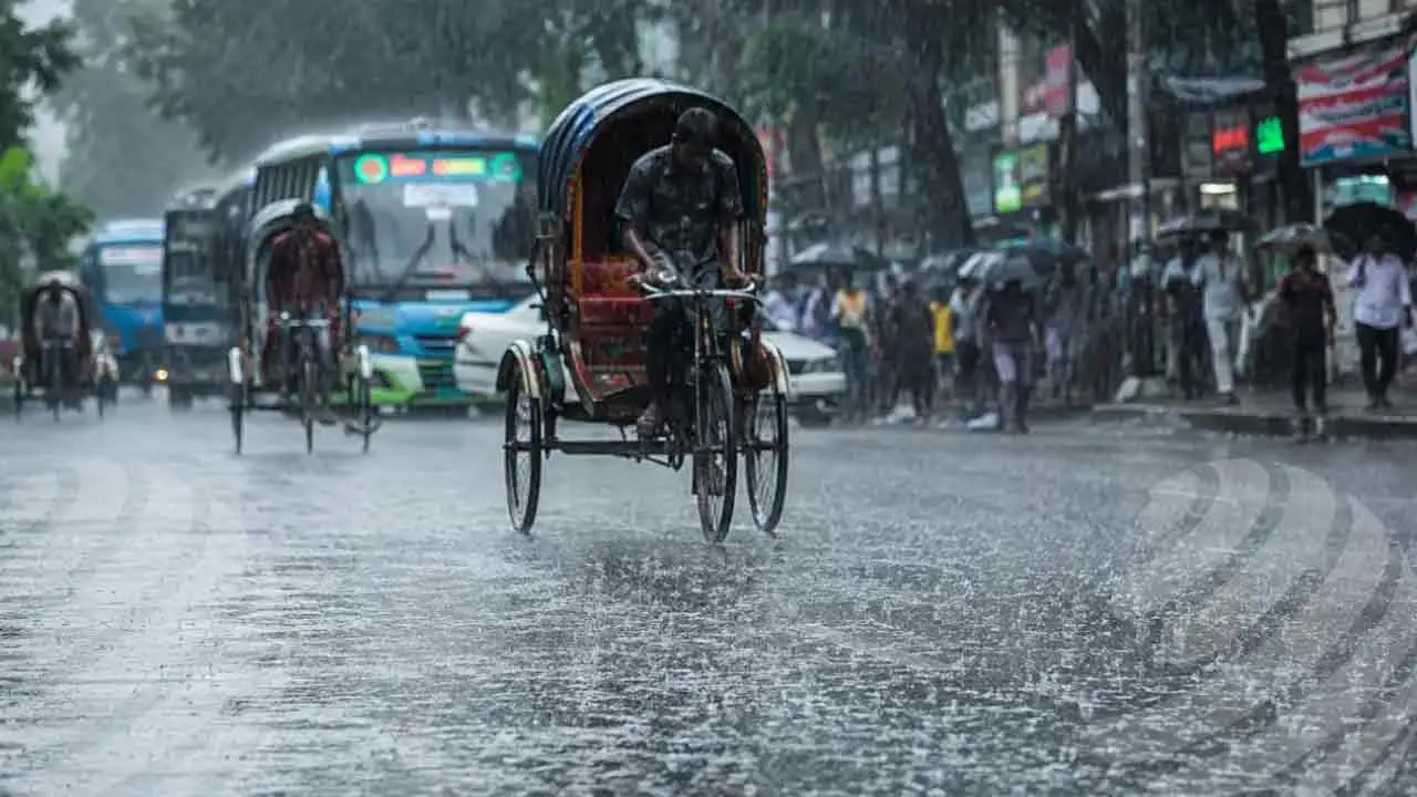 বরিশাল-চট্টগ্রামসহ ৫ অঞ্চলে ঝোড়ো হাওয়াসহ বৃষ্টির আভাস