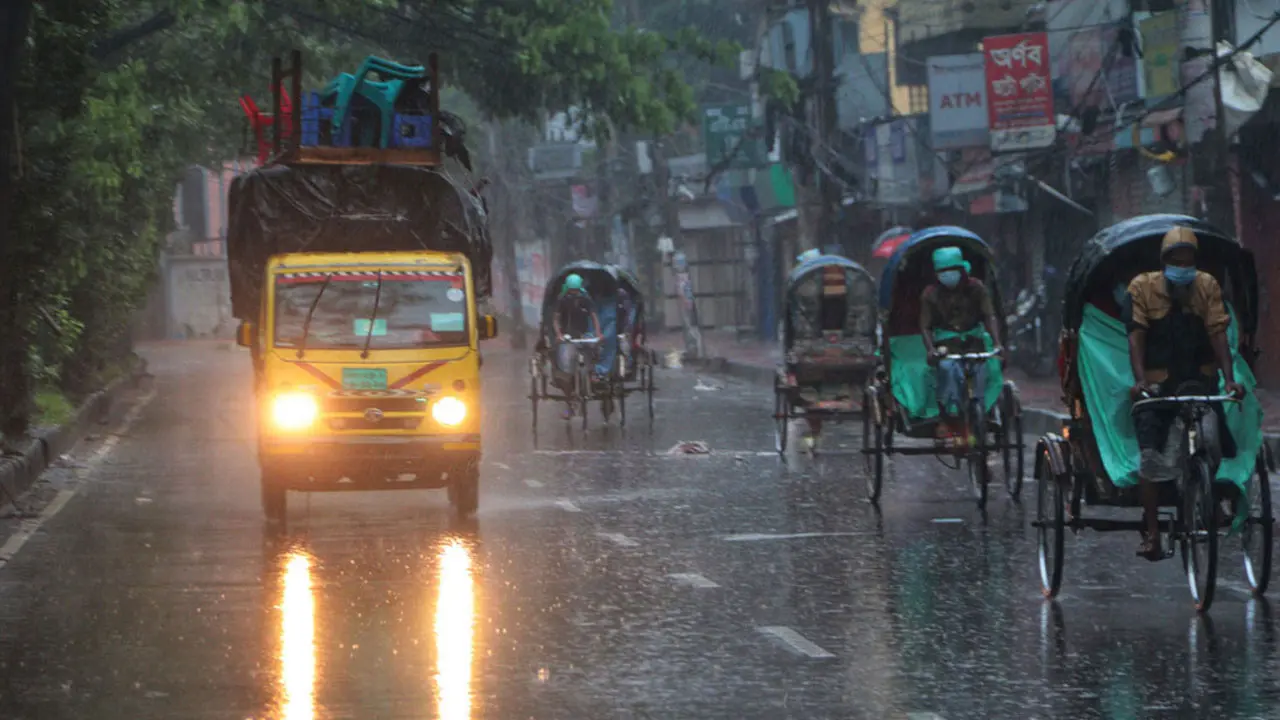 সারাদেশে আজ রাতেও বৃষ্টির আভাস