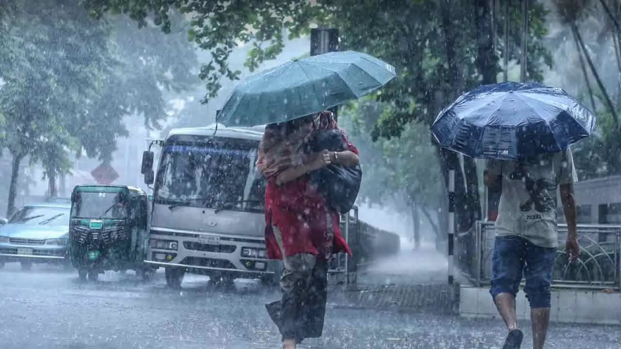 দেশজুড়ে টানা বৃষ্টির আভাস