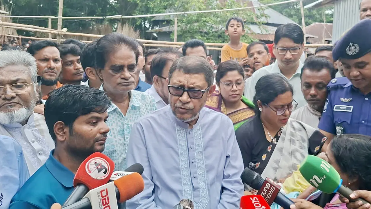 ব্যাঙের ছাতার মতো গড়ে ওঠা ক্লিনিক বন্ধে কঠোর ব্যবস্থা নেওয়া হচ্ছে