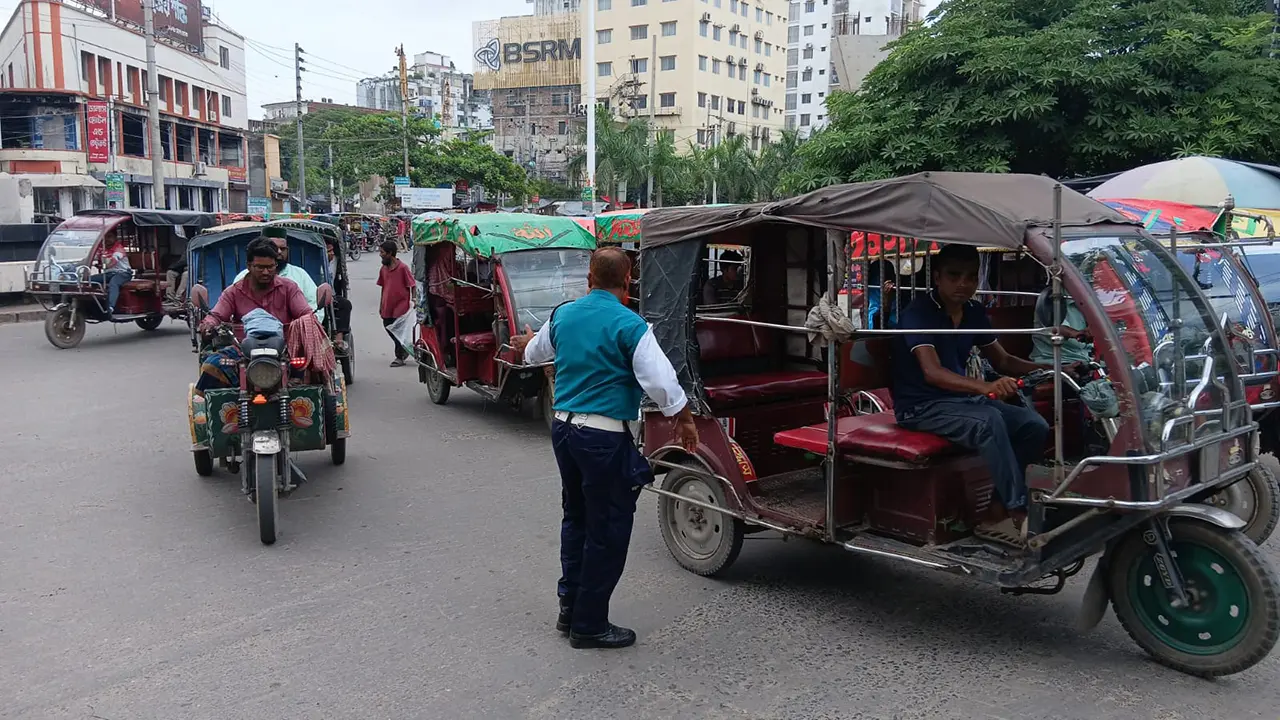 রাজশাহীতে শব্দদূষণ উদ্বেগজনক, মাত্রা ছাড়িয়েছে ১০০ ডেসিবেল