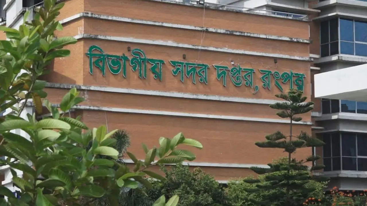 ৫ দিনের ব্যবধানে দুই বদলি আদেশ, সুবিধা দিতে রদবদলের অভিযোগ