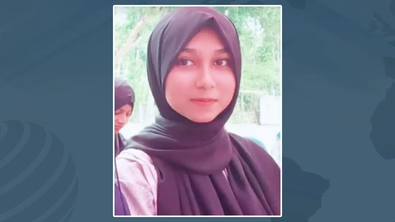 বাবার লাশ বাড়িতে রেখে পরীক্ষা দেওয়া ঋতু পেল জিপিএ-৫