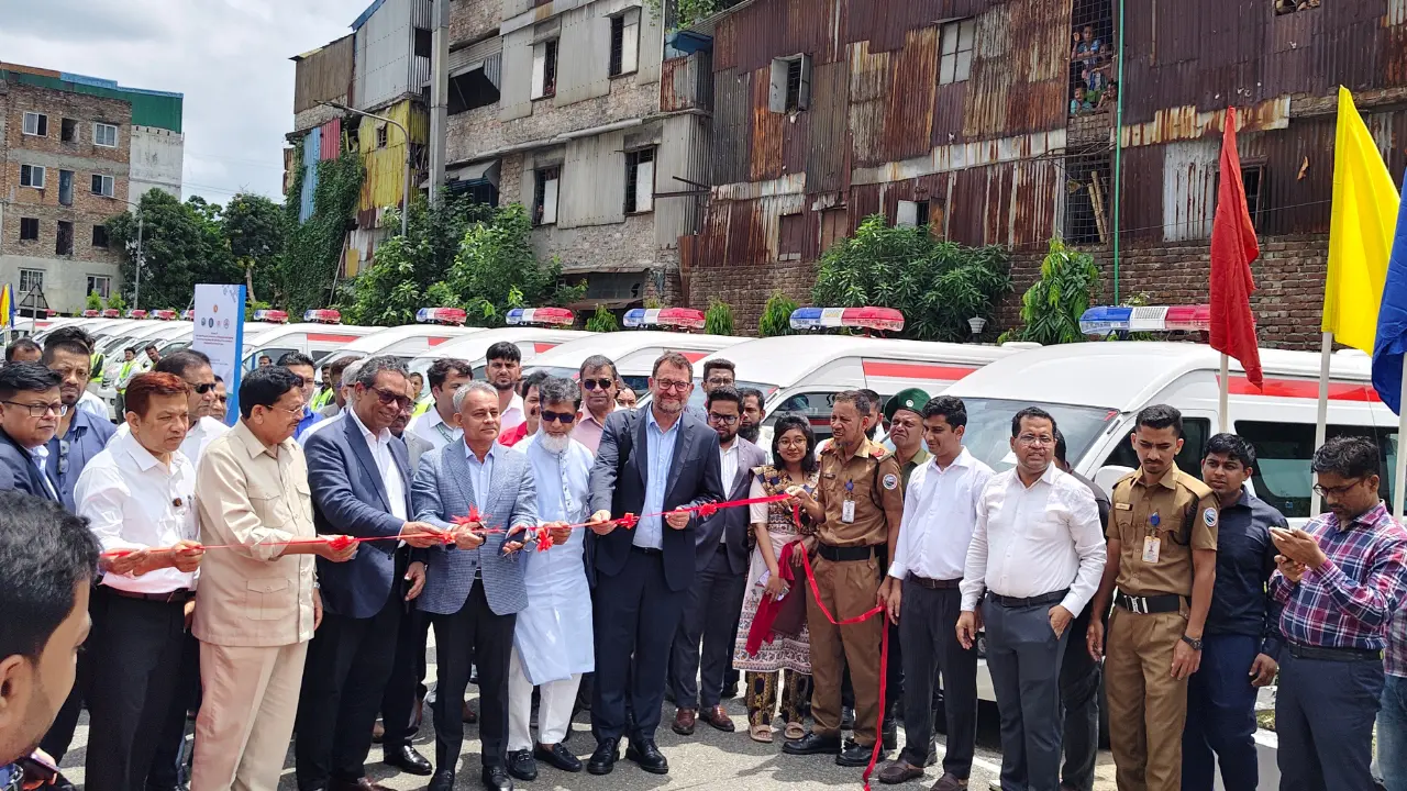২০৩০ সালের মধ্যে সড়ক দুর্ঘটনায় মৃত্যু অর্ধেকে নামিয়ে আনার অঙ্গীকার
