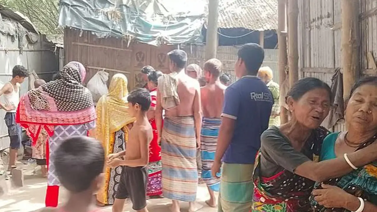রংপুরে মাইক্রোবাস-মোটরসাইকেল সংঘর্ষে দুই বন্ধু নিহত