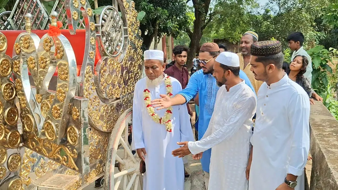 ইমামতির ২৫ বছর, বিদায়বেলায় পেলেন ‘রাজকীয়’ সম্মান