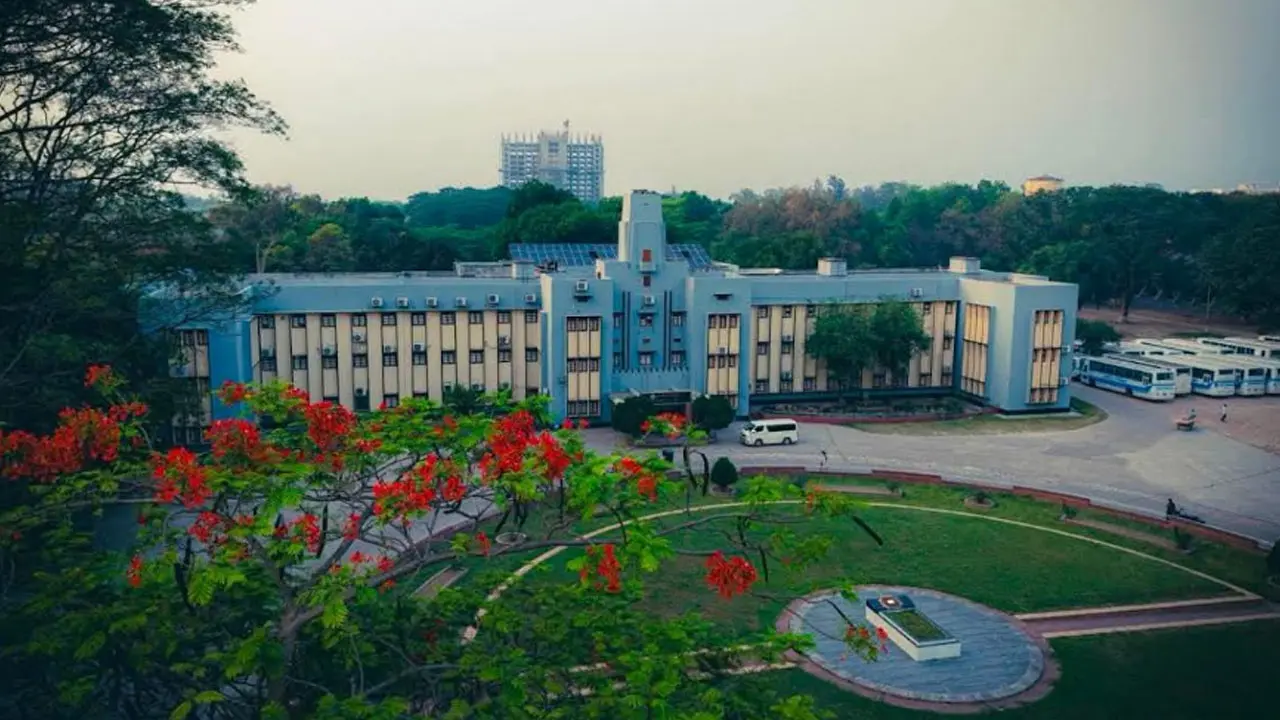 পাঁচ বছরে রাবির চার শিক্ষক চাকরিচ্যুত, নেপথ্যে যৌন হয়রানি ও দুর্নীতি