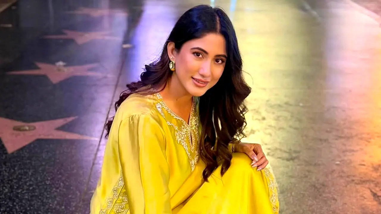 হলিউড ওয়াক অব ফেমে গিয়ে যে কারণে আপ্লুত সাফা কবির