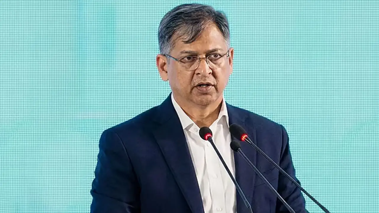 জুলাই চেতনার ওপর নির্ভর করে রাজনীতি করা যাবে না : স্বরাষ্ট্রমন্ত্রী