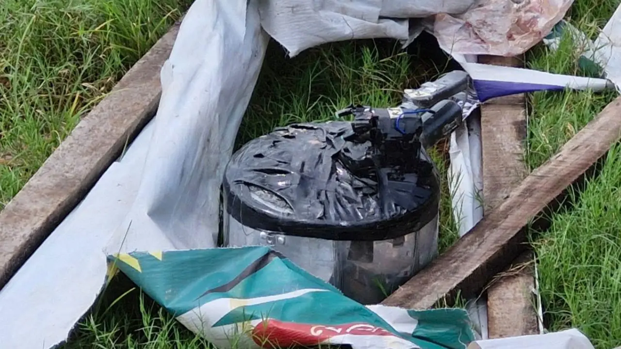 সাভারে স্কচটেপে মোড়ানো প্রেসার কুকার ঘিরে বোমা আতঙ্ক