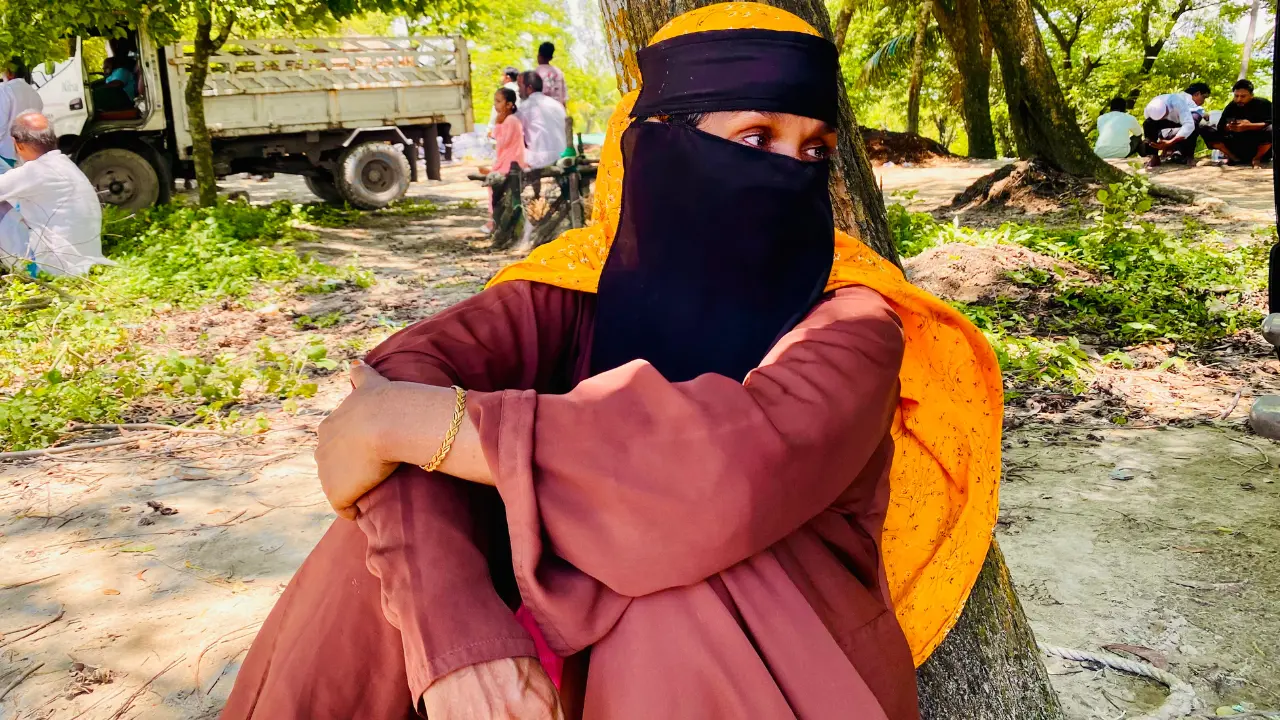 বন্যায় ভেসে গেছে ঘর, সরকারের কাছে মাথা গোঁজার ঠাঁই চান নিঃস্ব শাহানুর