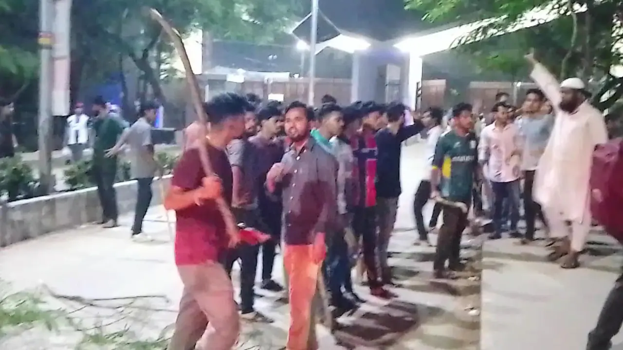 বেগম রোকেয়া বিশ্ববিদ্যালয়ে ছাত্রদল-শিবিরের ধাওয়া-পাল্টা ধাওয়া