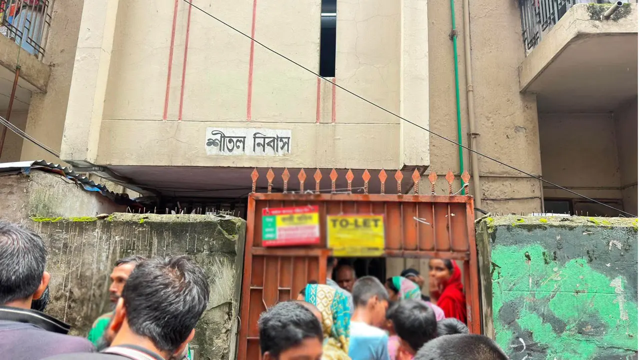 স্ত্রী-শাশুড়িকে খুন করে কলাবাগান থানায় হাজির হলেন যুবক