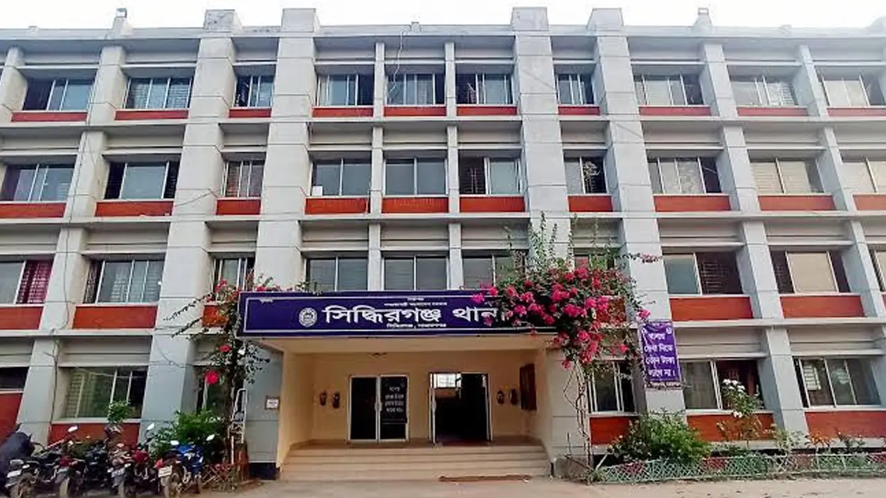 নারায়ণগঞ্জে পৃথক সড়ক দুর্ঘটনায় নিহত ২