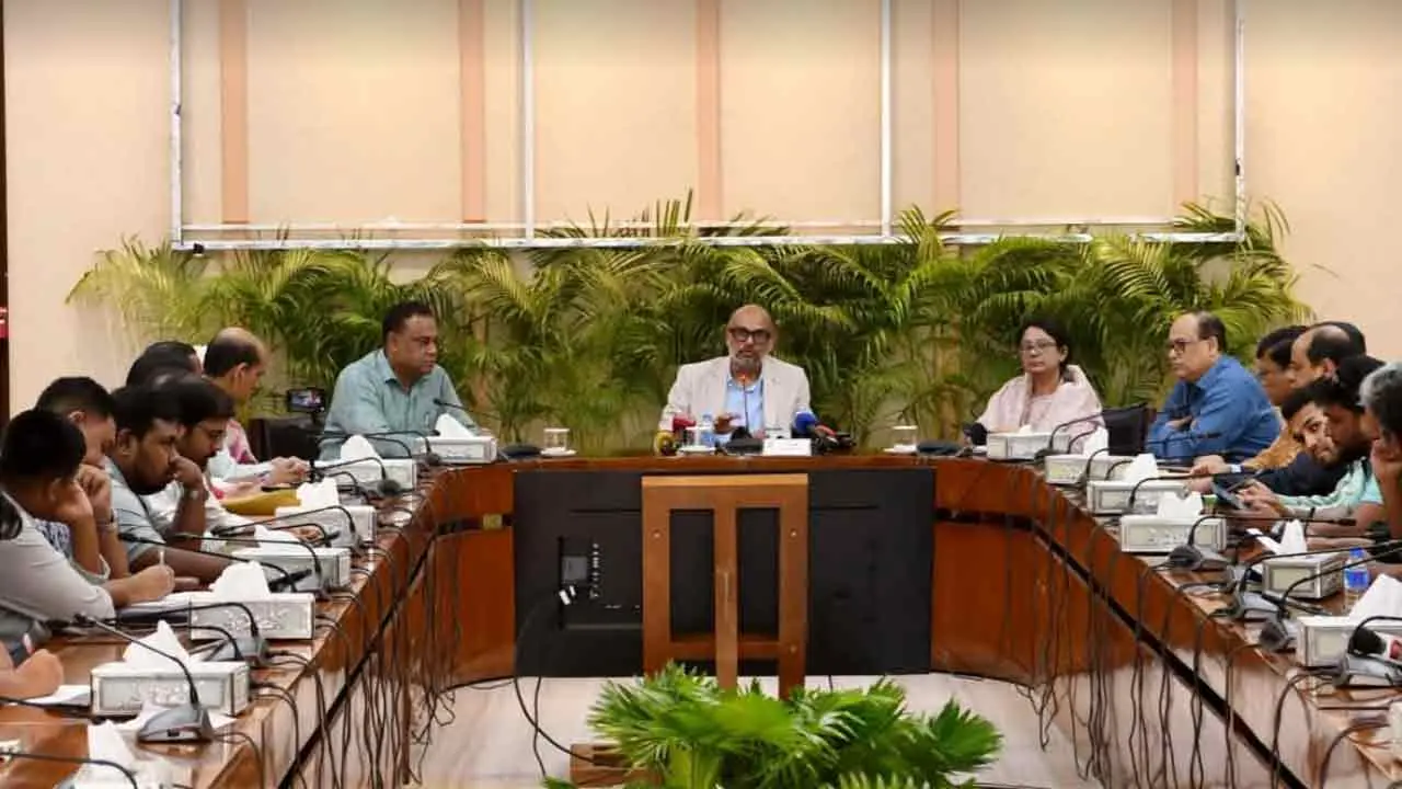 সৌরবিদ্যুতে নজর দিয়ে বিদ্যুৎ ও জ্বালানি সংকট সমাধানের পরিকল্পনা সরকারের