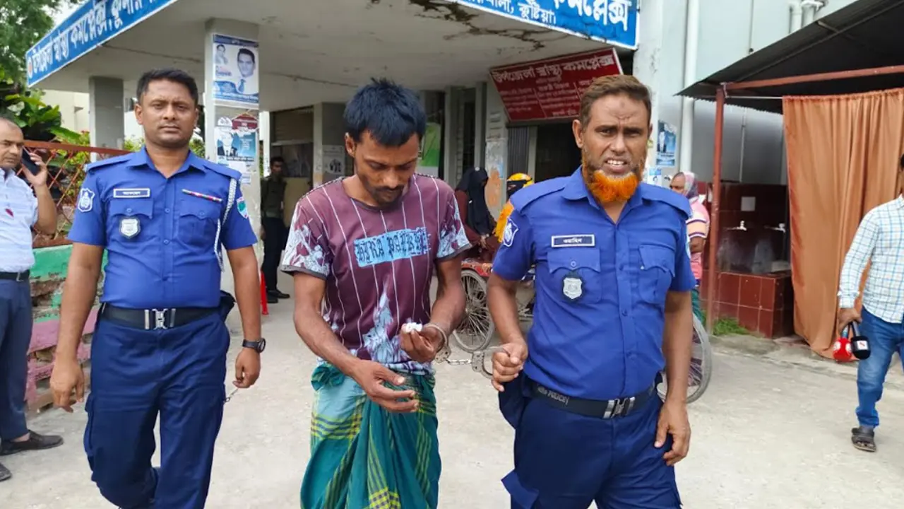 পরনের লুঙ্গি ছিঁড়ে হাজতখানায় আসামির আত্মহত্যার চেষ্টা