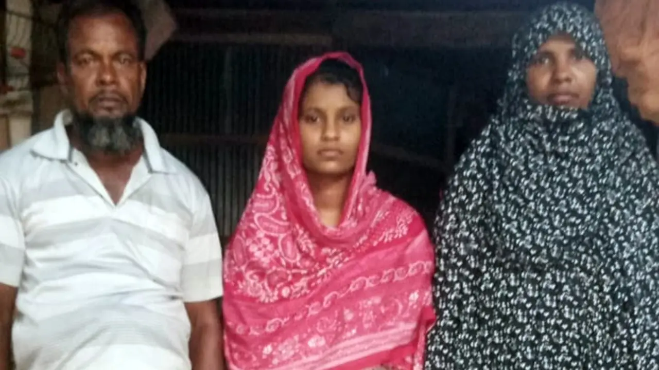 অভাবেও থামেনি সুমাইয়া, পড়াশোনার খরচ জোগাতে সেলাই কাজ