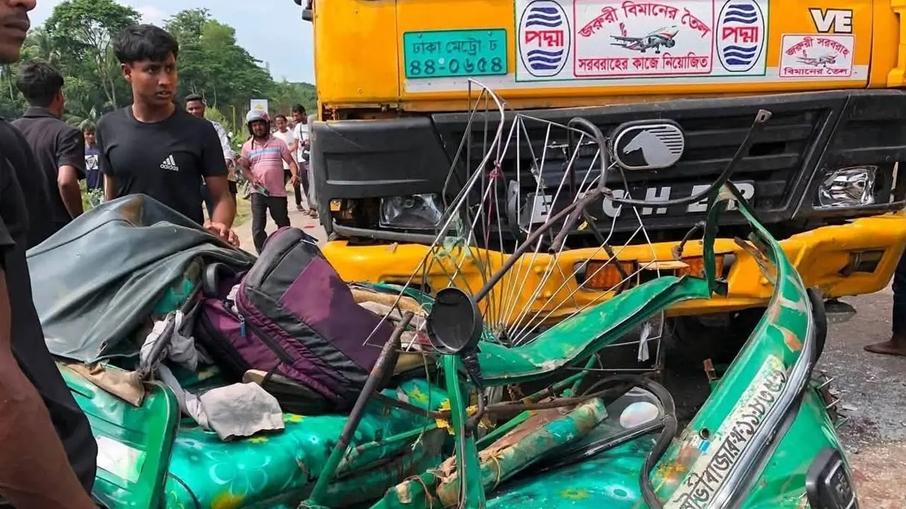 সিলেটে ট্যাংকলরি-অটোরিকশা সংঘর্ষে একই পরিবারের তিনজনসহ নিহত ৪