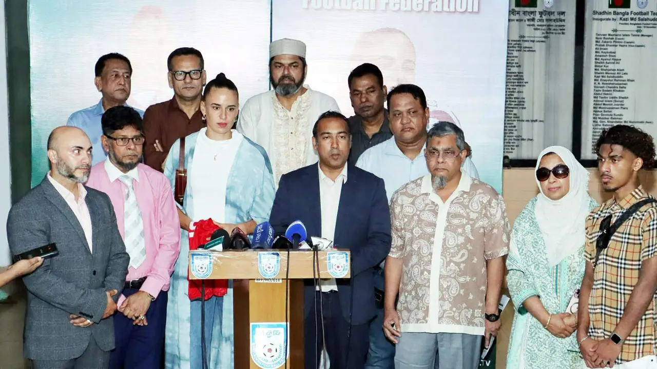 জাতীয় ফুটবলারদের ‘ক্ষ্যাপ’ নিয়ে বাফুফে সভাপতির হুঁশিয়ারি