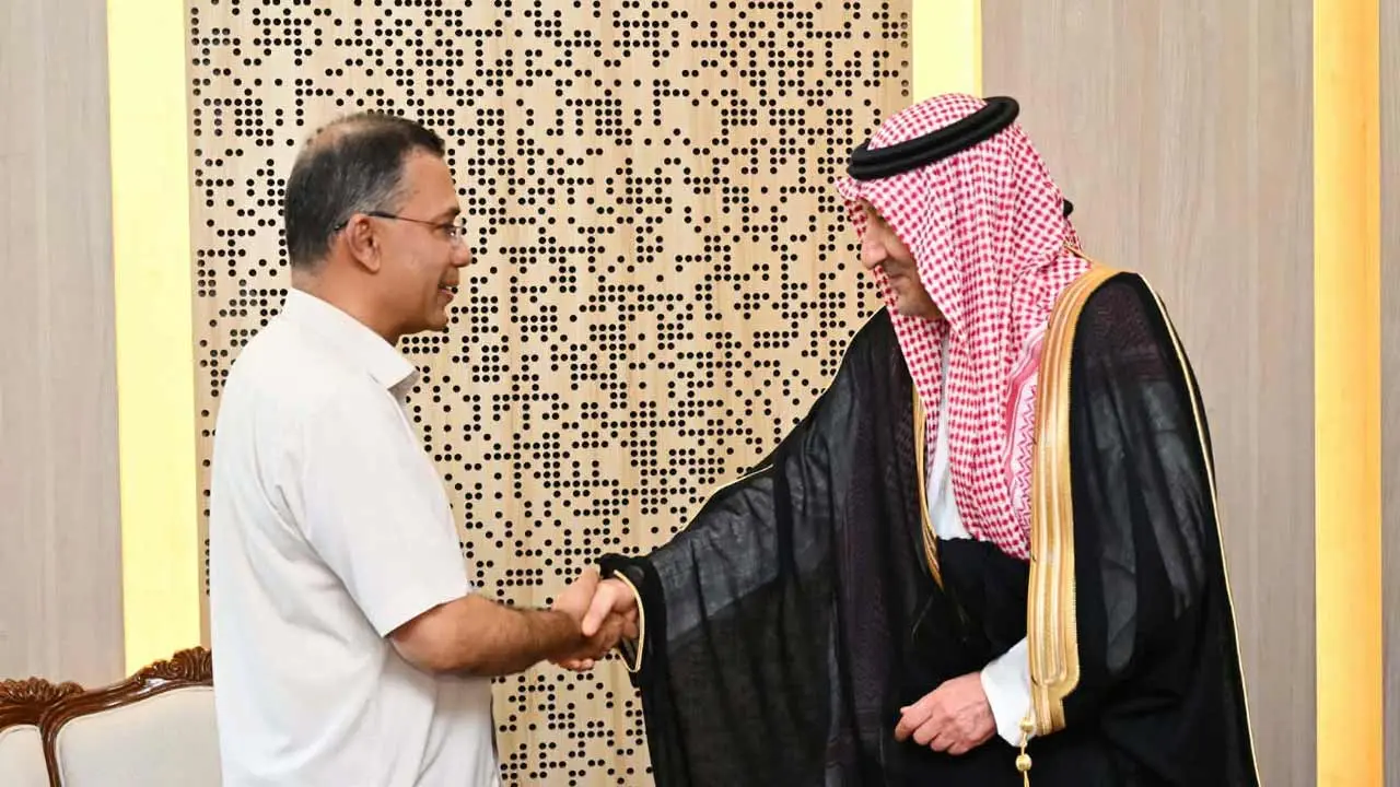 প্রধানমন্ত্রীর সঙ্গে সৌদি আরবের উপ-পররাষ্ট্রমন্ত্রীর সৌজন্য সাক্ষাৎ