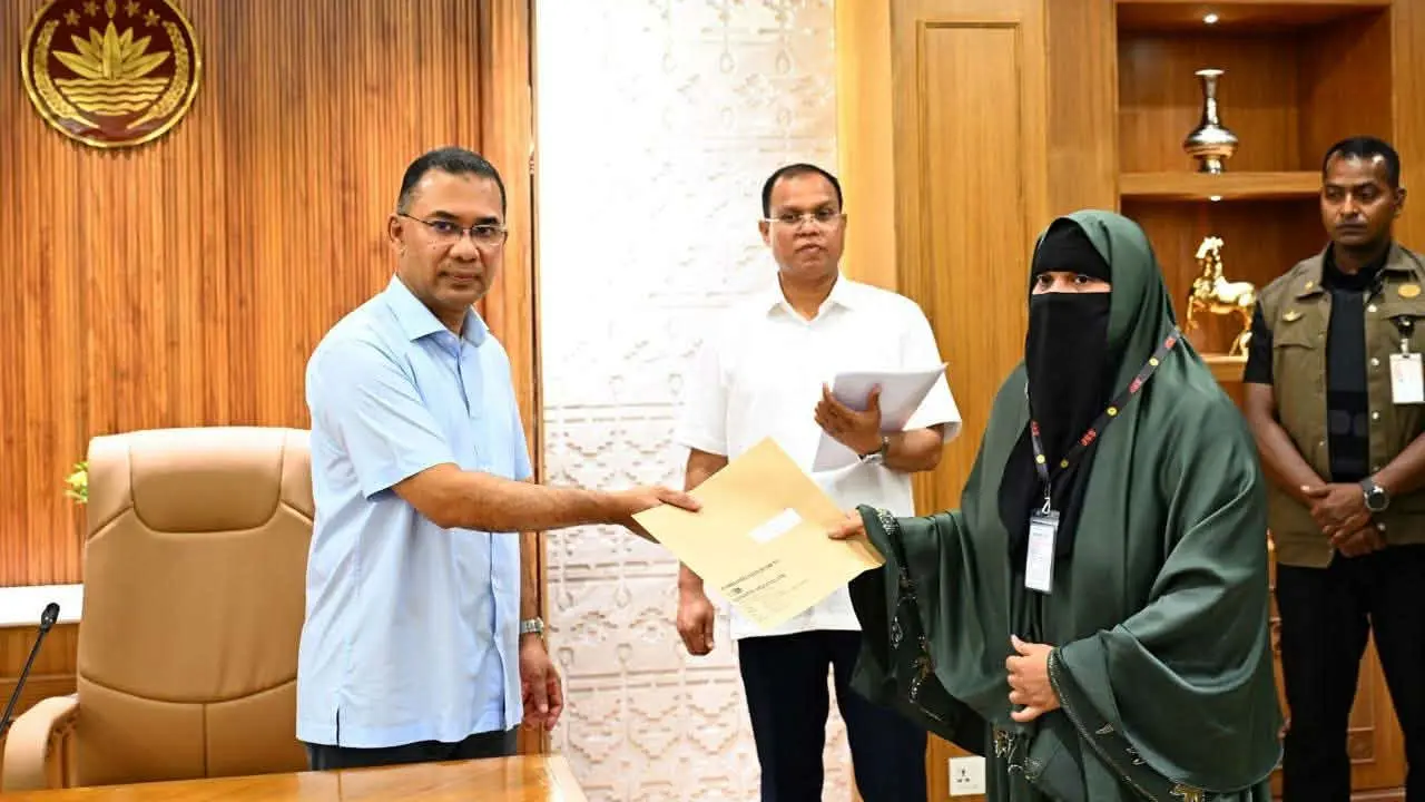 সবার সম্মিলিত প্রচেষ্টায় সুন্দর বাংলাদেশ গড়তে চাই : প্রধানমন্ত্রী